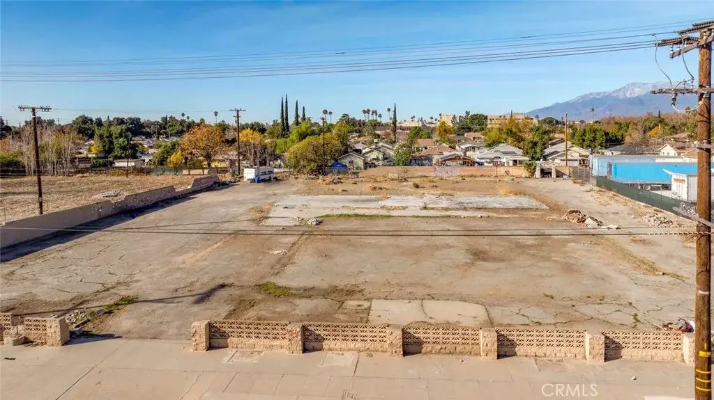1708 N Mount Vernon, San Bernardino