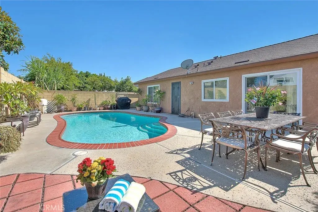 242 N Pageant Street, Anaheim