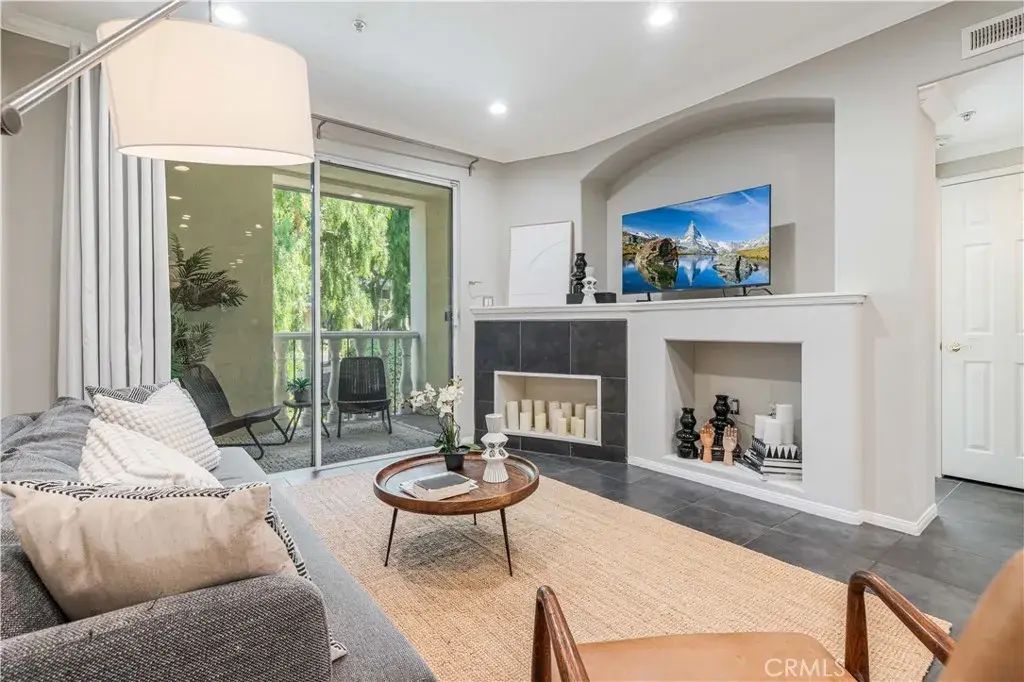 12963 Runway Road 101, Playa Vista