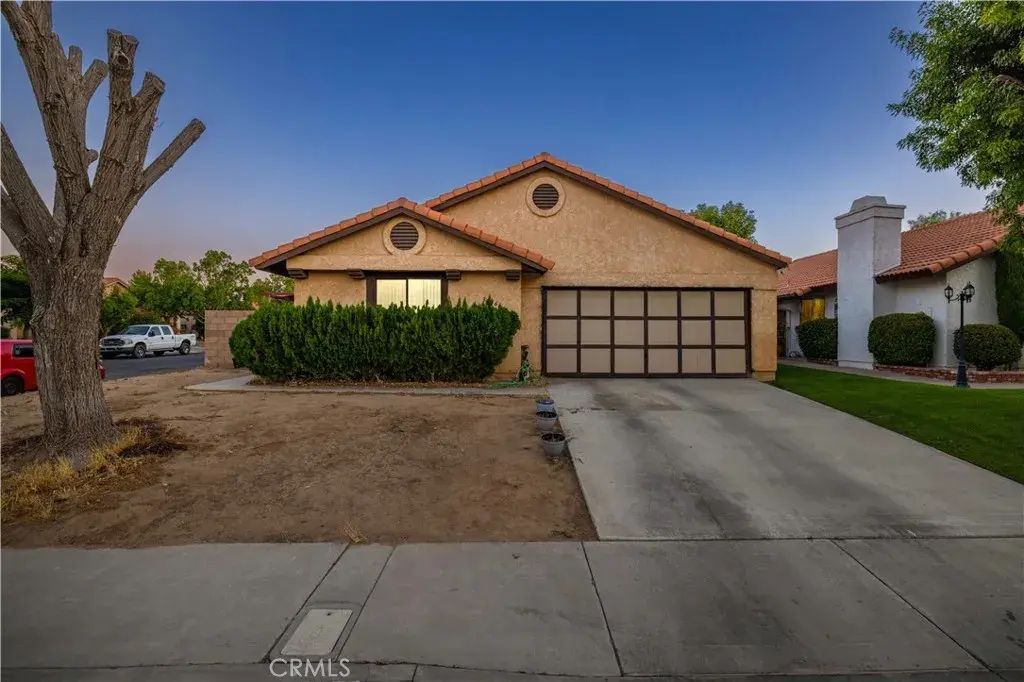 3646 E Avenue R10, Palmdale