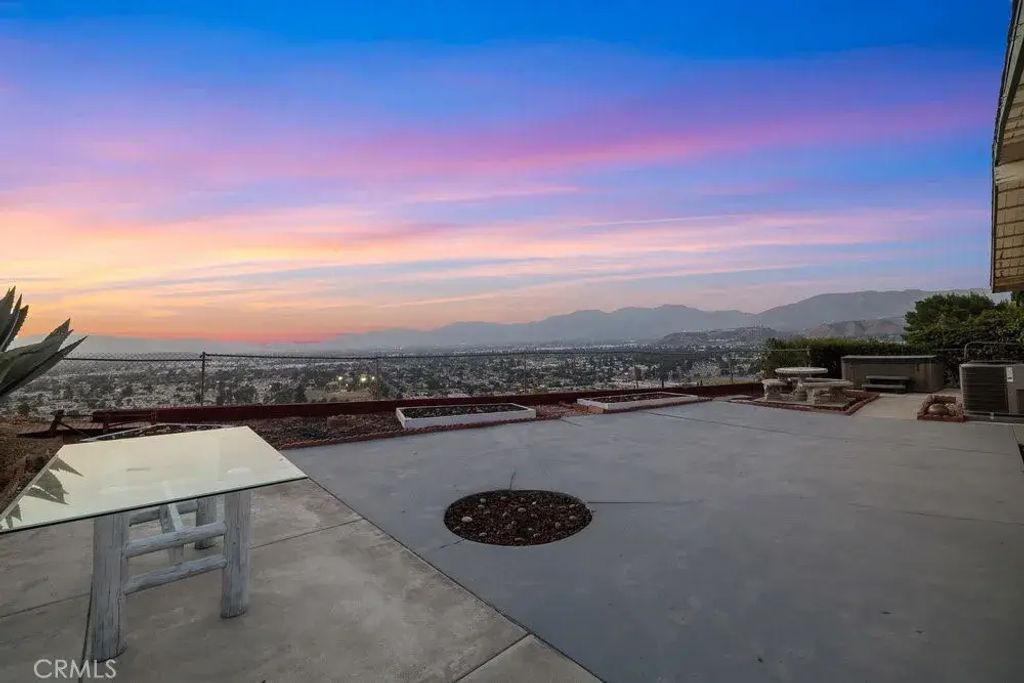 12643 Garber, Los Angeles