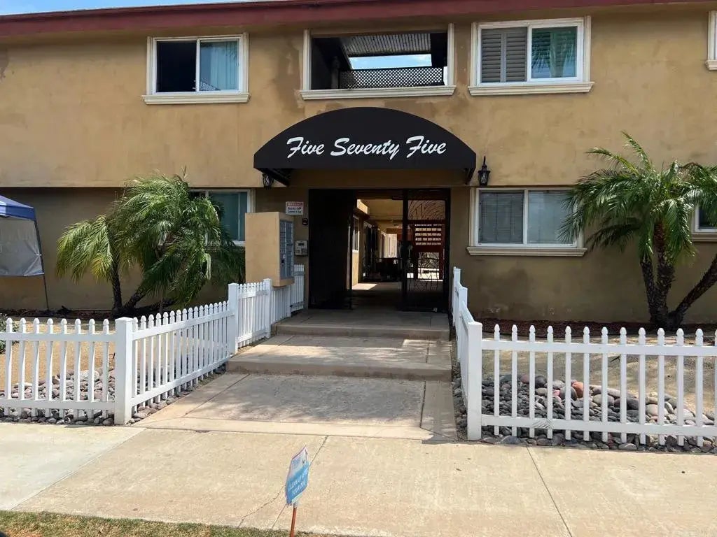 575 7th Street 204, Imperial Beach