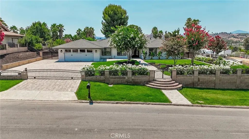 15865 Stone Ridge Drive, Riverside