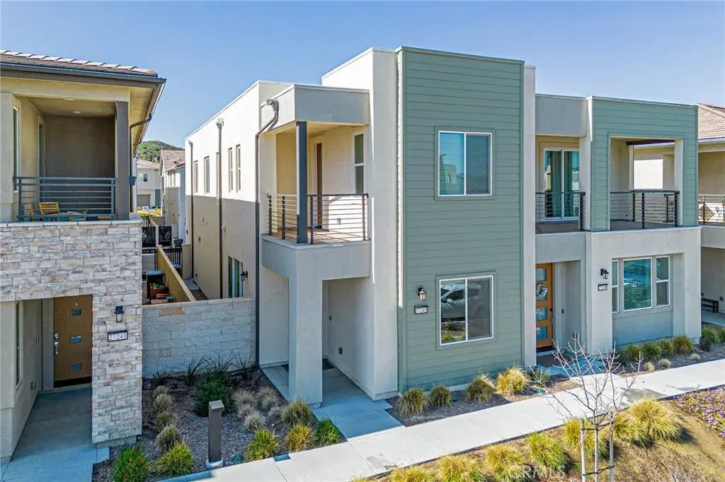 27245 Red Willow Court, Valencia