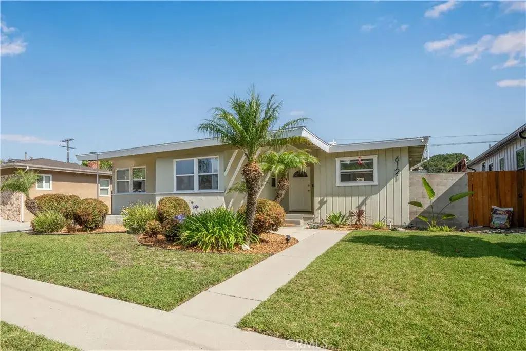6121 E Huntdale Street, Long Beach
