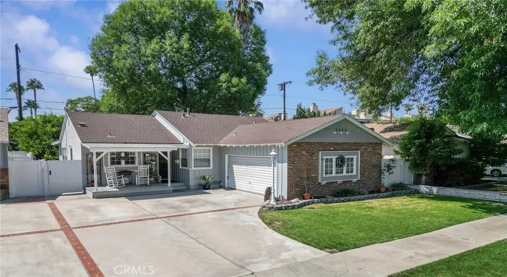 18942 Cantlay Street, Reseda