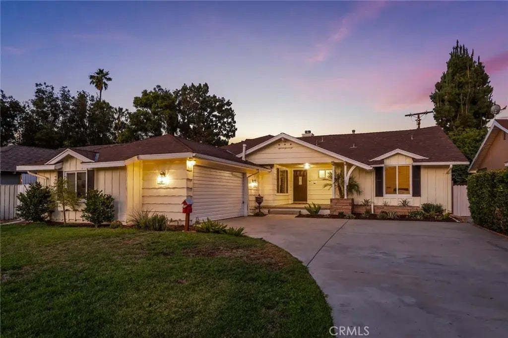 9150 Sophia Avenue, North Hills