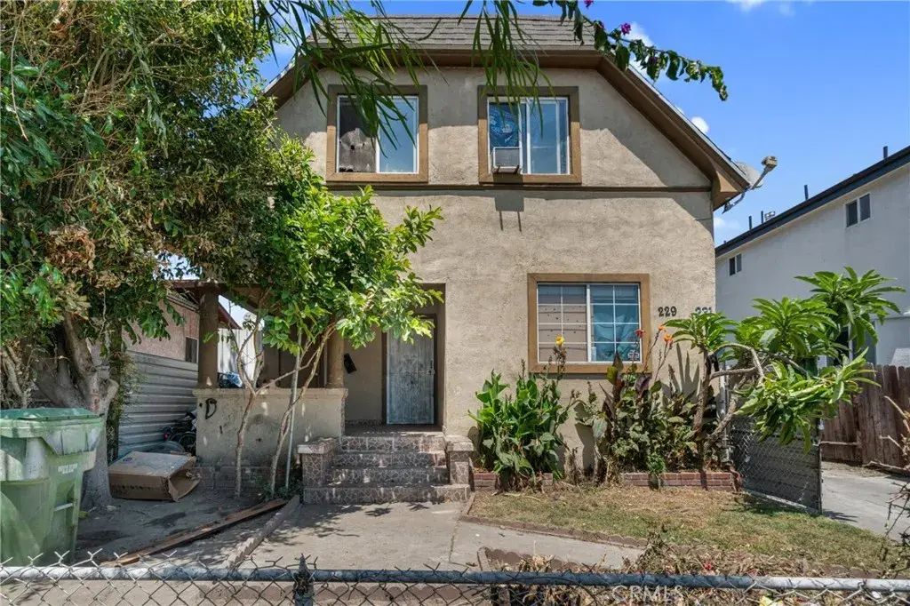 229 W 82nd Street, Los Angeles