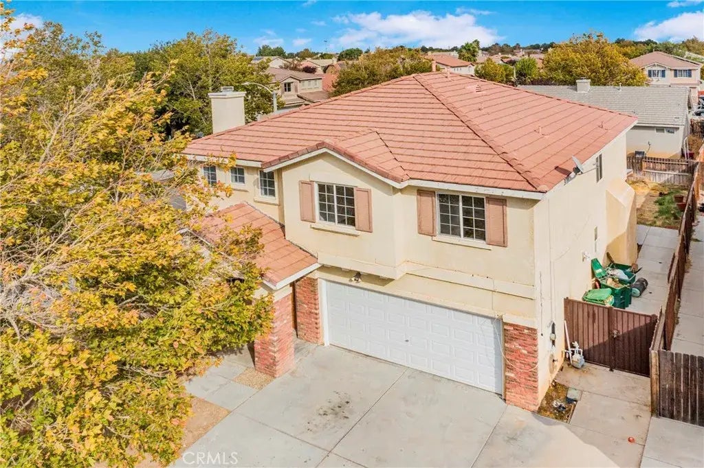 45764 Victoria Avenue, Lancaster