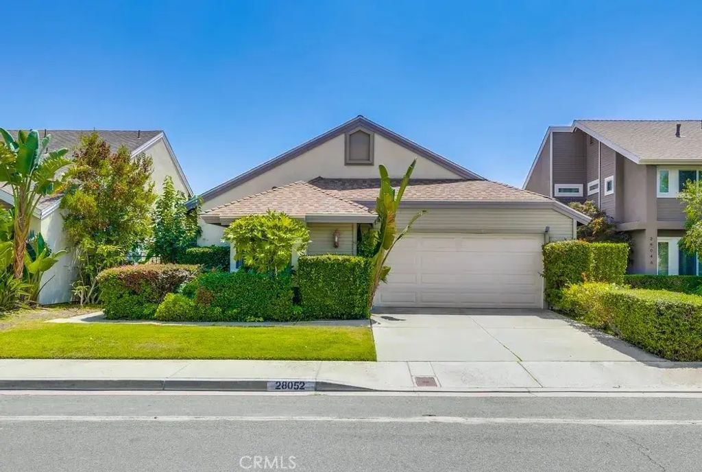 28052 Singleleaf, Mission Viejo