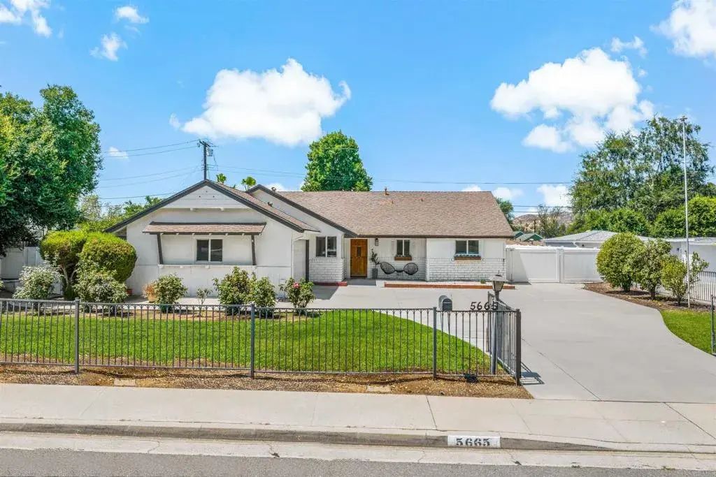 5665 Abilene Road, Riverside