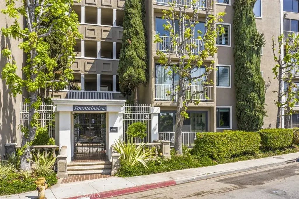 8455 Fountain Avenue 517, West Hollywood