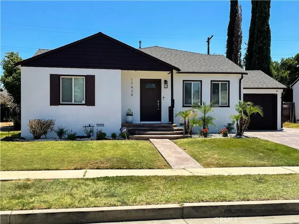 17434 Tiara Street, Encino