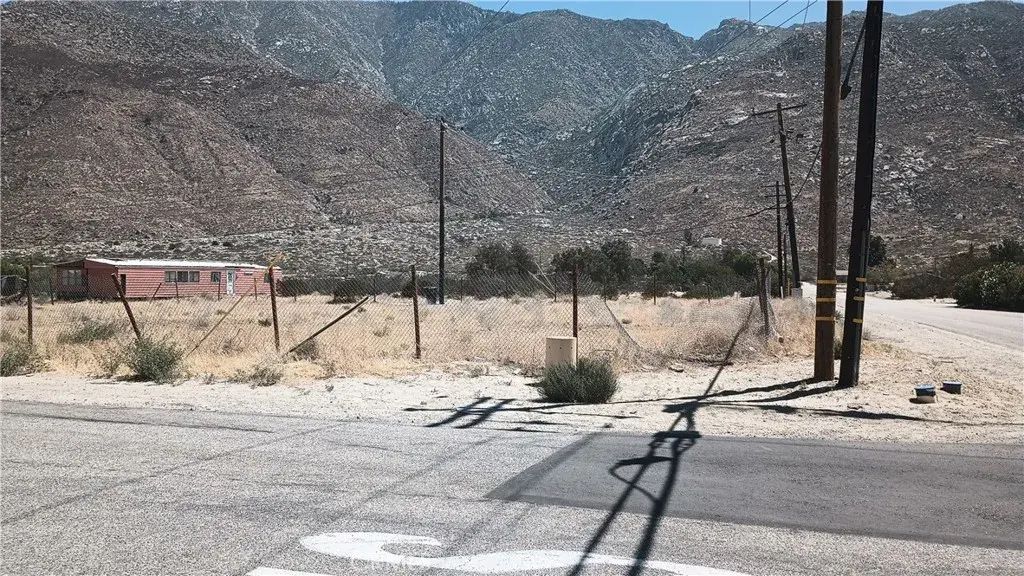 Esperanza Ave, Cabazon