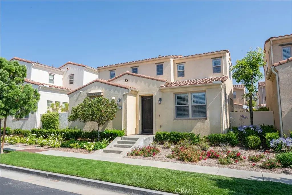 20267 Pienza Lane, Porter Ranch