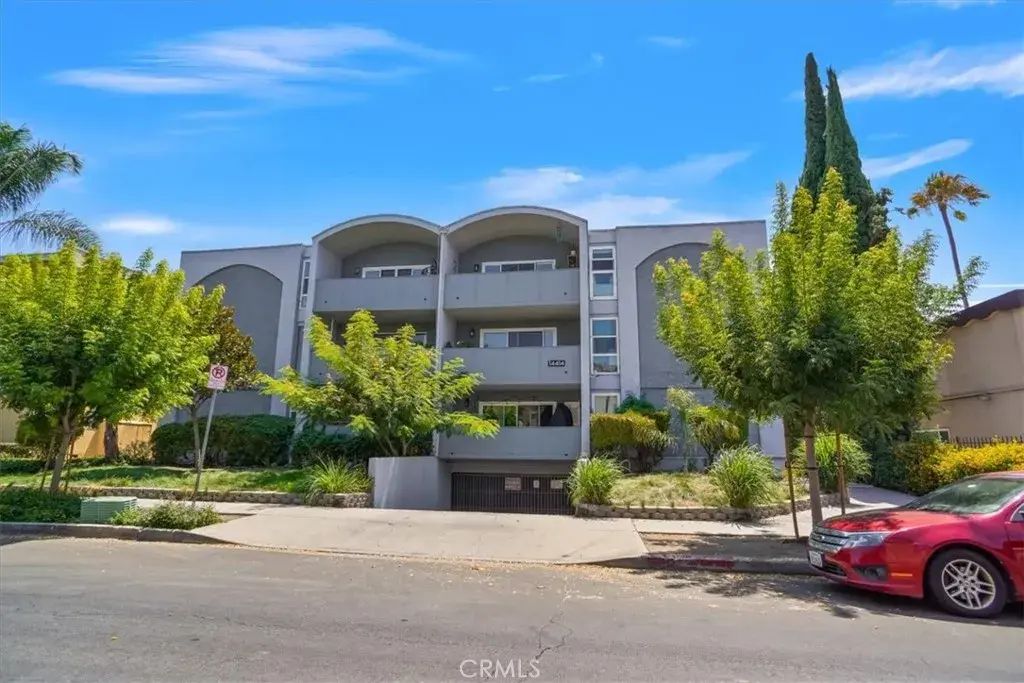 14414 Addison Street 17, Sherman Oaks