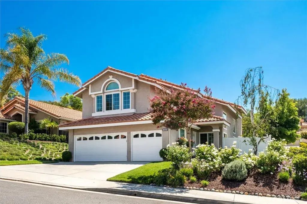 28720 Park Woodland Place, Saugus