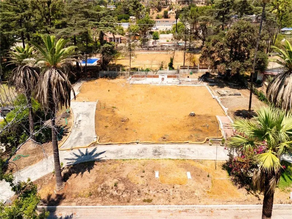 1663 Gaywood, Altadena