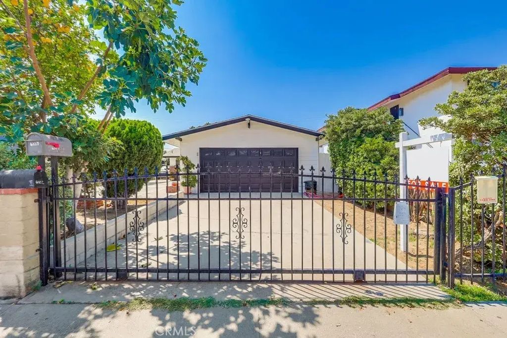 6127 Wilcox Avenue, Maywood