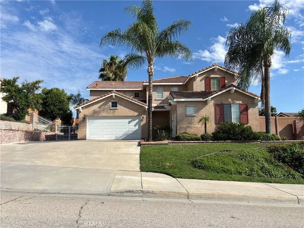 30101 Centro Vista, Highland