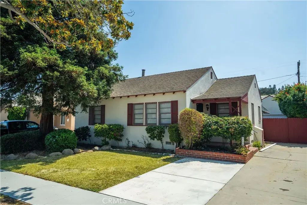 2151 Euclid Avenue, Long Beach
