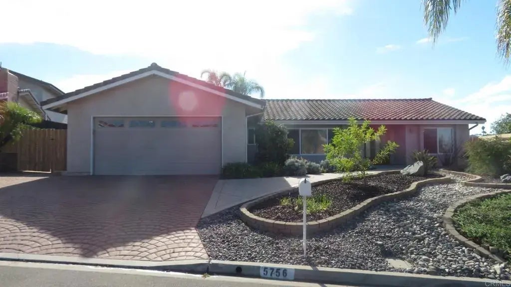 5756 Good Karma, Bonita