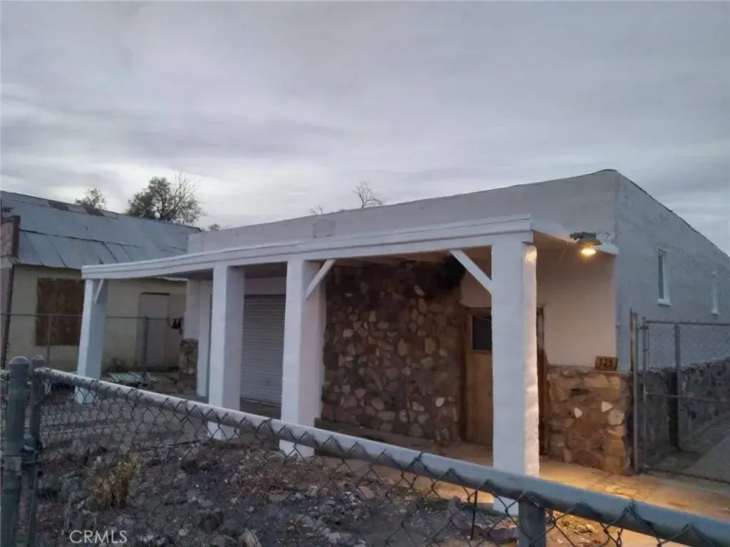125 E Yermo Road, Yermo