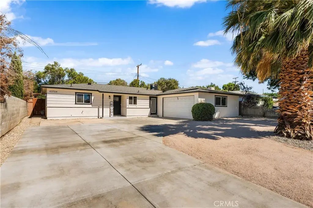 43704 Gadsden Avenue, Lancaster