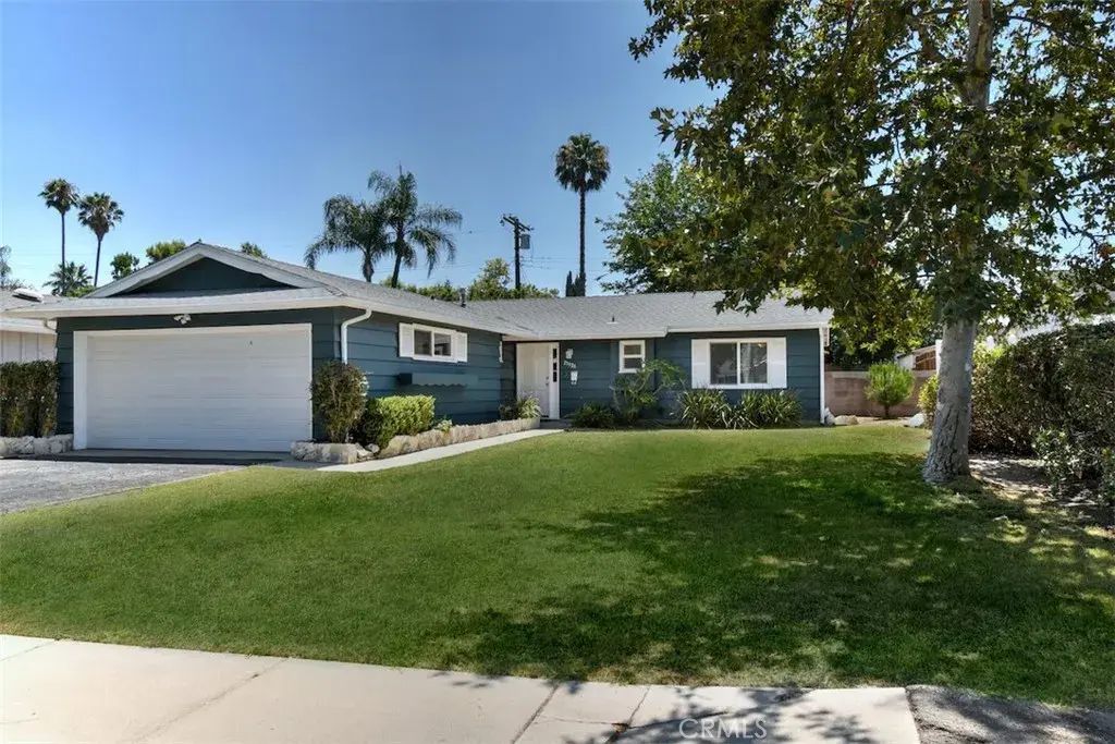 23326 Hamlin Street, West Hills