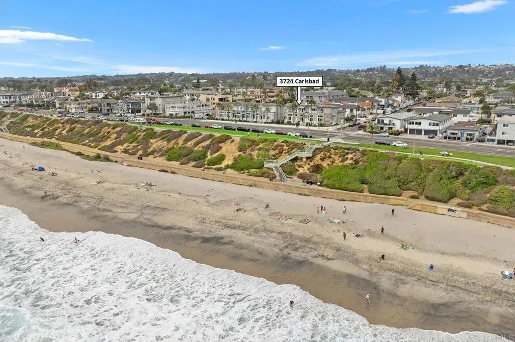 3724 Carlsbad Boulevard, Carlsbad
