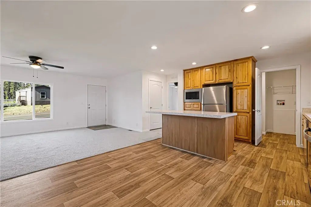 6642 Whittall Lane, Paradise