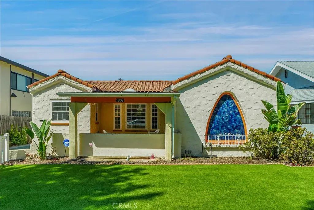 1607 Campus Road, Los Angeles