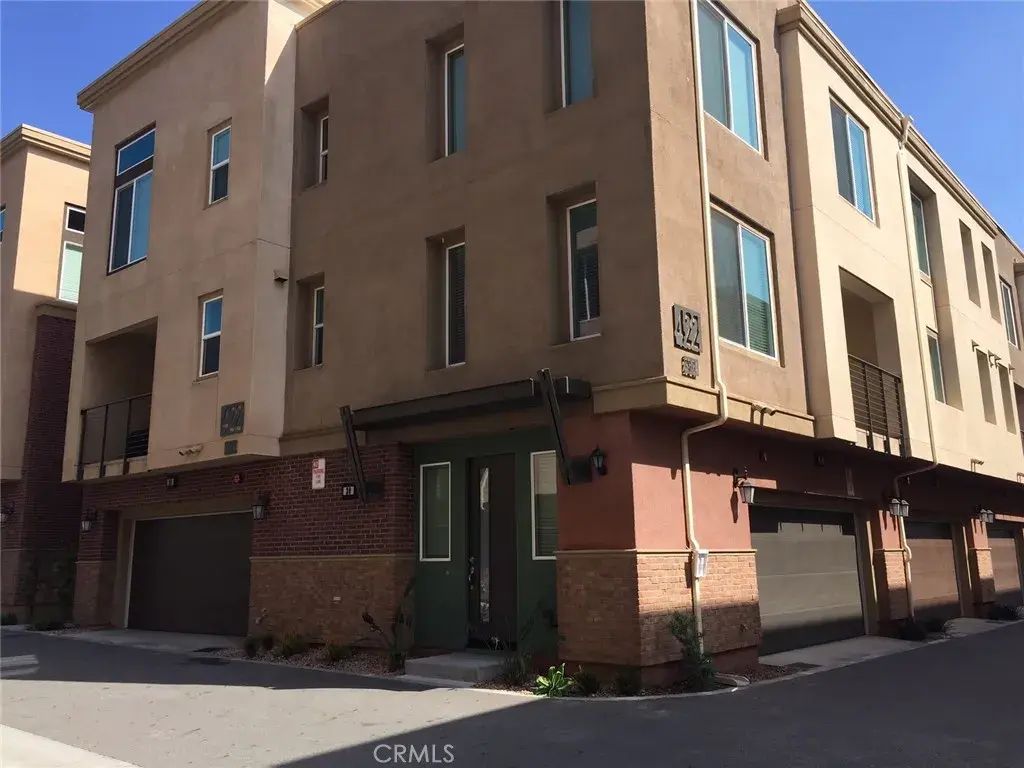422 W Route 66 30, Glendora