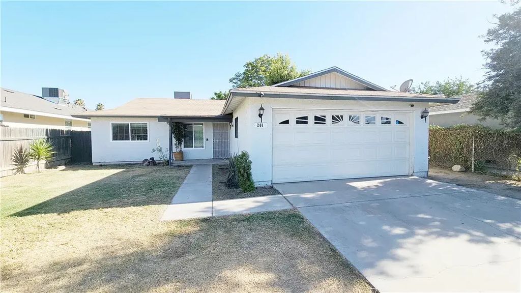 201 Lois Lane, Bakersfield