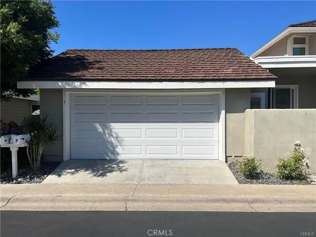 7 Woodland Drive, Irvine