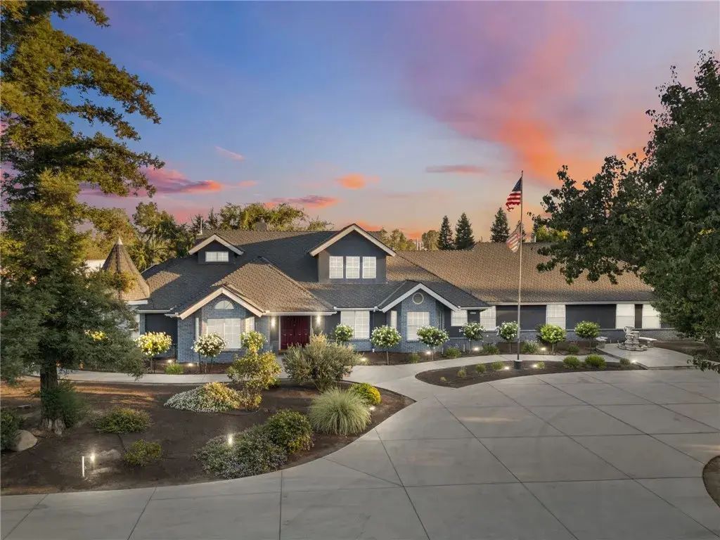7177 E Fir Avenue, Clovis