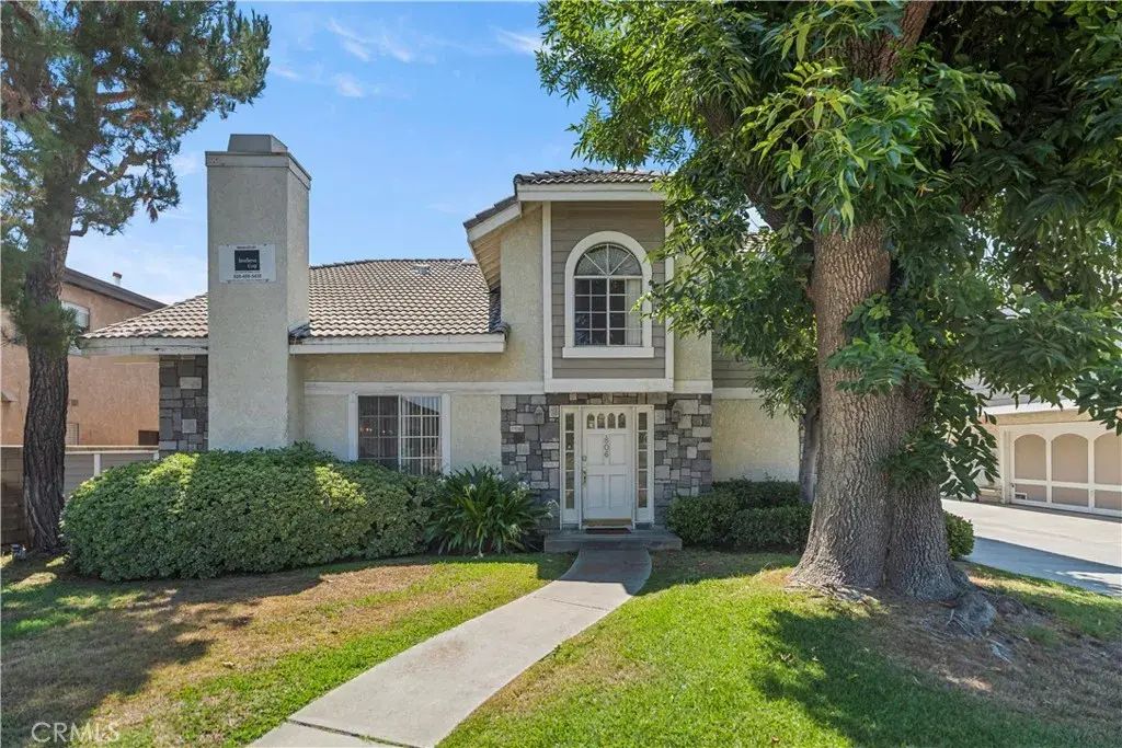 806 W Commonwealth Avenue, Alhambra