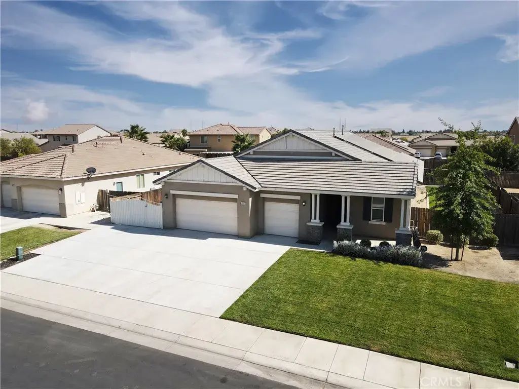 15527 Avanti Drive, Bakersfield