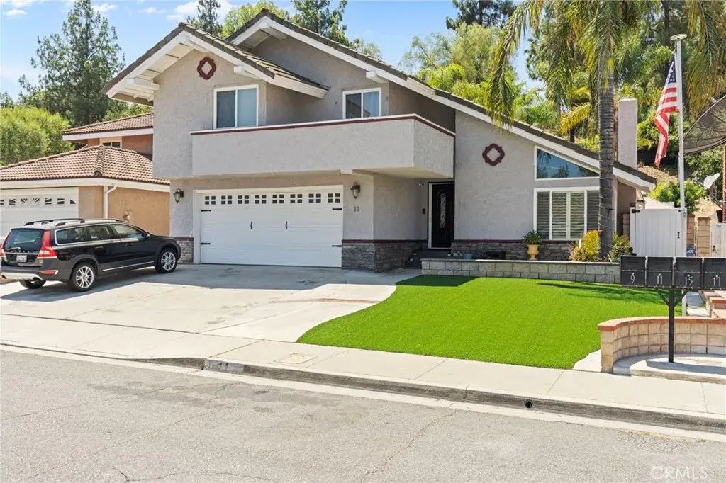 11 Rising Hill Road, Pomona
