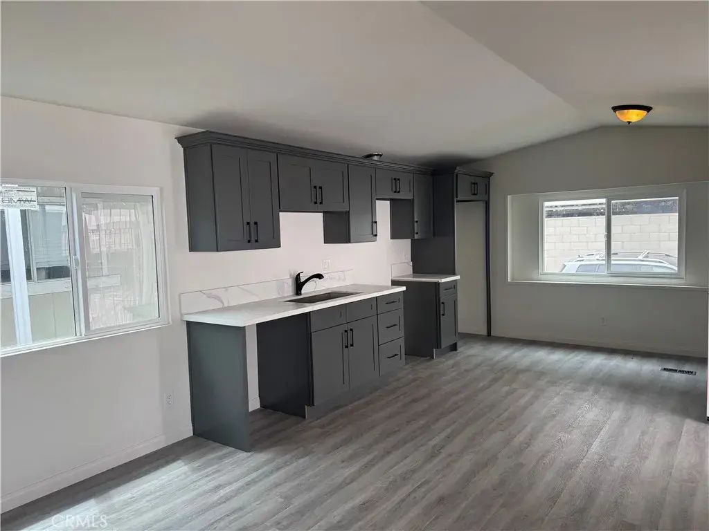 715 220th 47, Torrance
