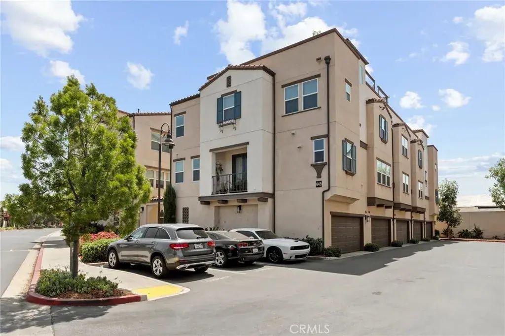 645 W Foothill Boulevard 10, Glendora