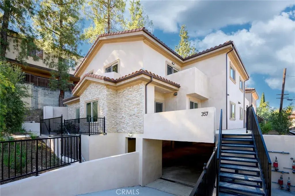 357 Harvey Drive 103, Glendale