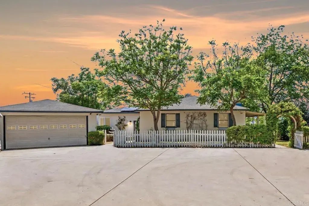 3261 Mary Lane, Escondido