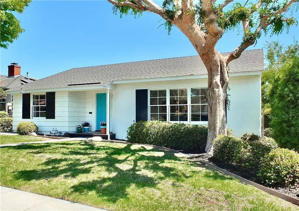364 Ximeno Avenue, Long Beach