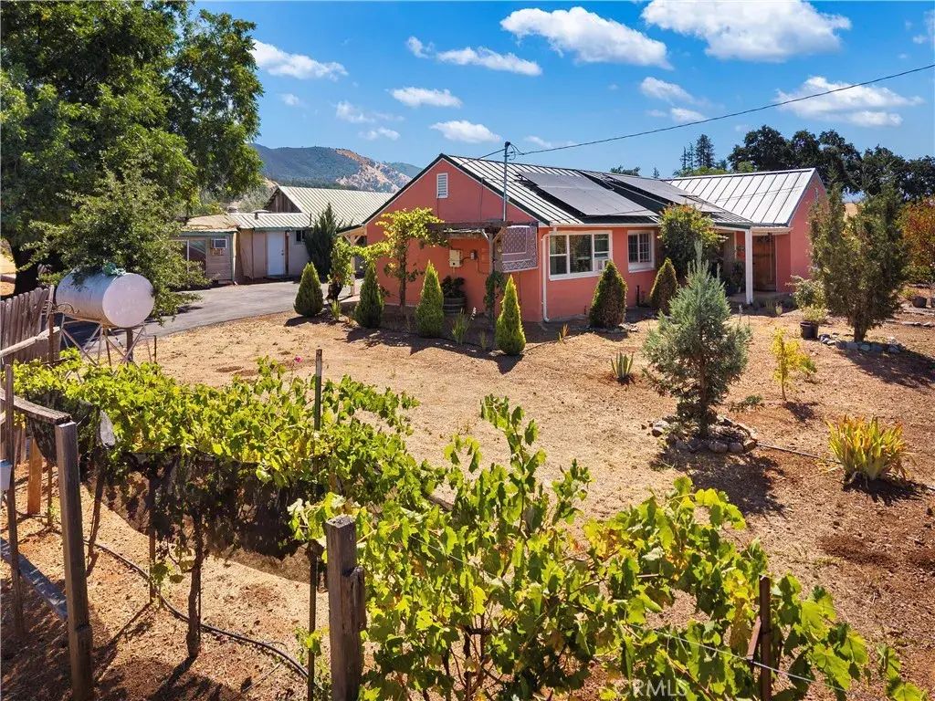 1720 E. Highway 20, Upper Lake