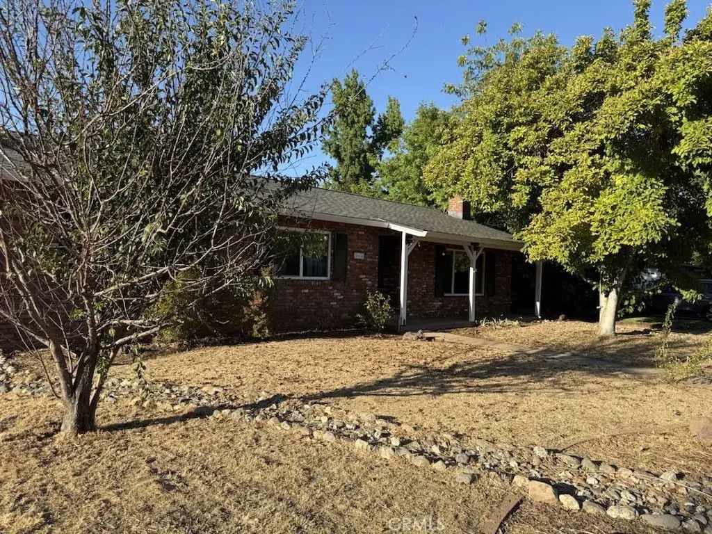 564 Estate Street, Redding