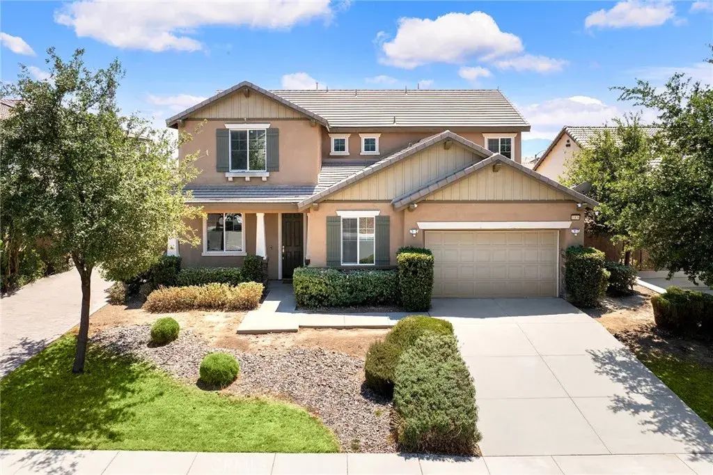 11836 Crossbill Way, Jurupa Valley