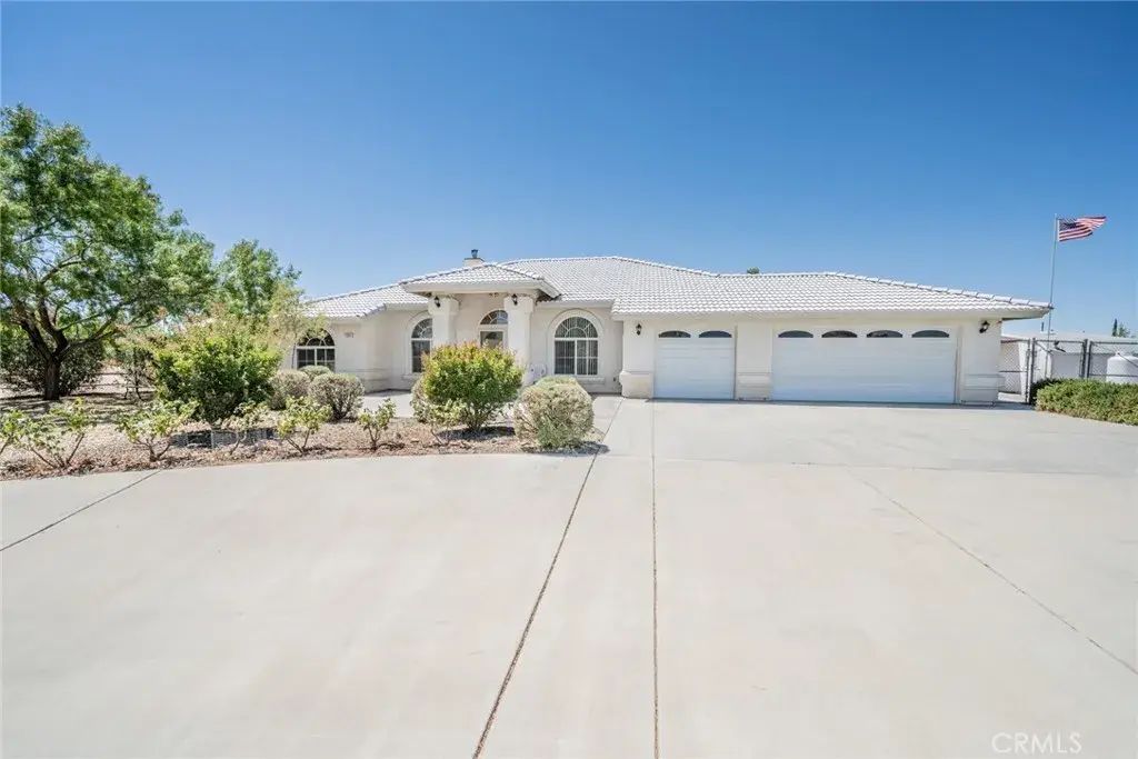 13880 Paramount Road, Phelan