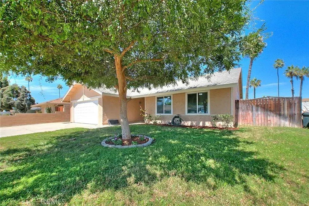 9539 Hermitage Lane, Riverside