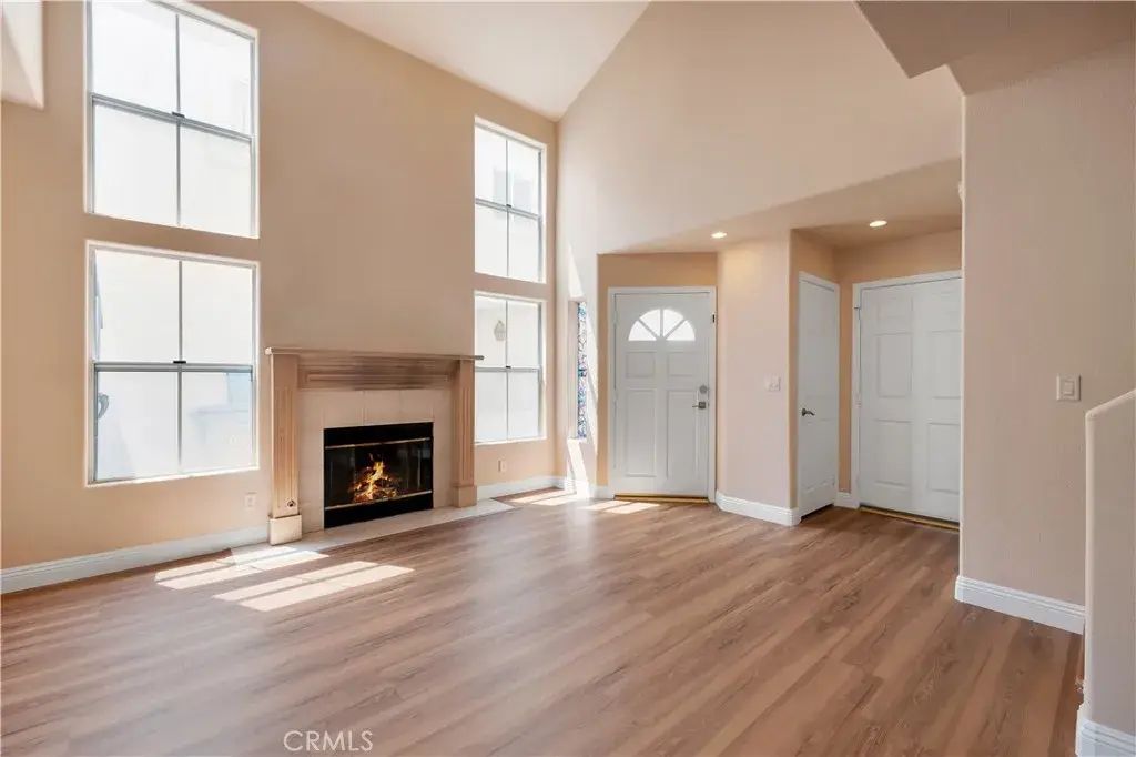 19017 Gault Street 103, Reseda